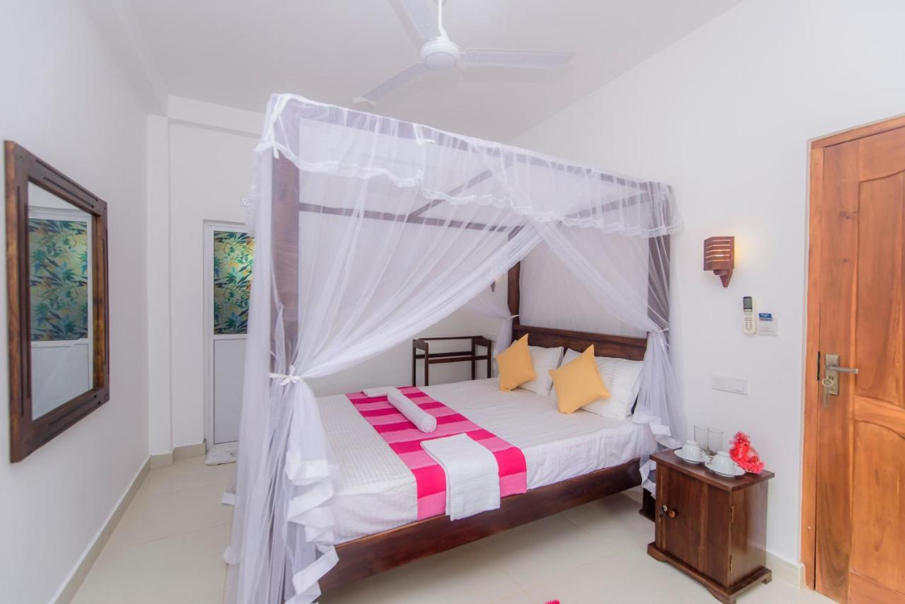 Scenery River Star Hotel Hikkaduwa Ngoại thất bức ảnh