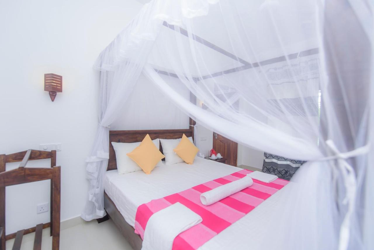Scenery River Star Hotel Hikkaduwa Ngoại thất bức ảnh